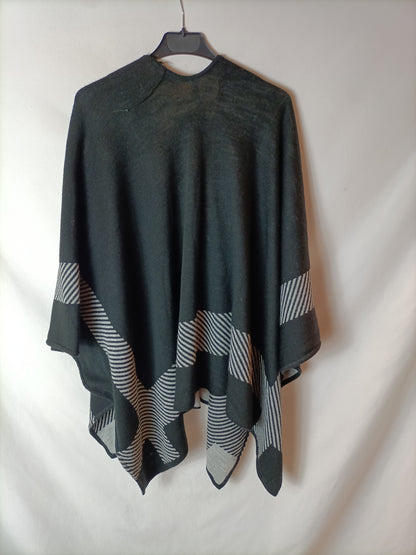 STRADIVARIUS. Cárdigan estilo poncho T.m