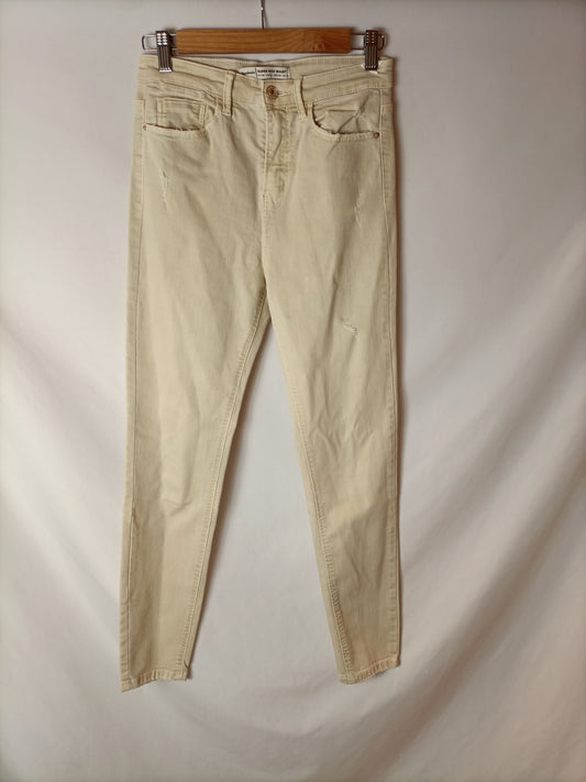 STRADIVARIUS. Beige denim pants T.38