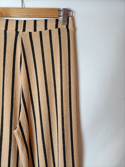 ZARA. Striped beige trousers Tm