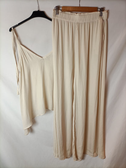 ZARA. Top beige fluido T.m