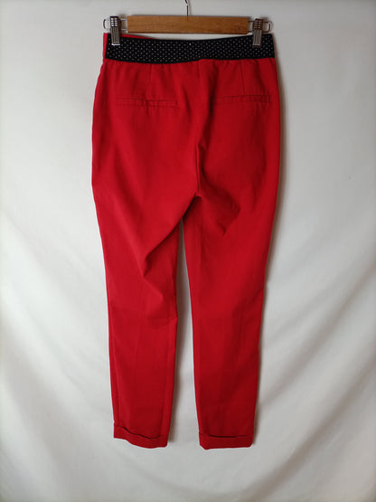 ZARA. Pantalones elásticos rojos. T S