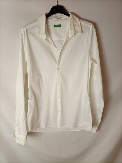 BENETTON. Camisa blanca clasica. T S/M
