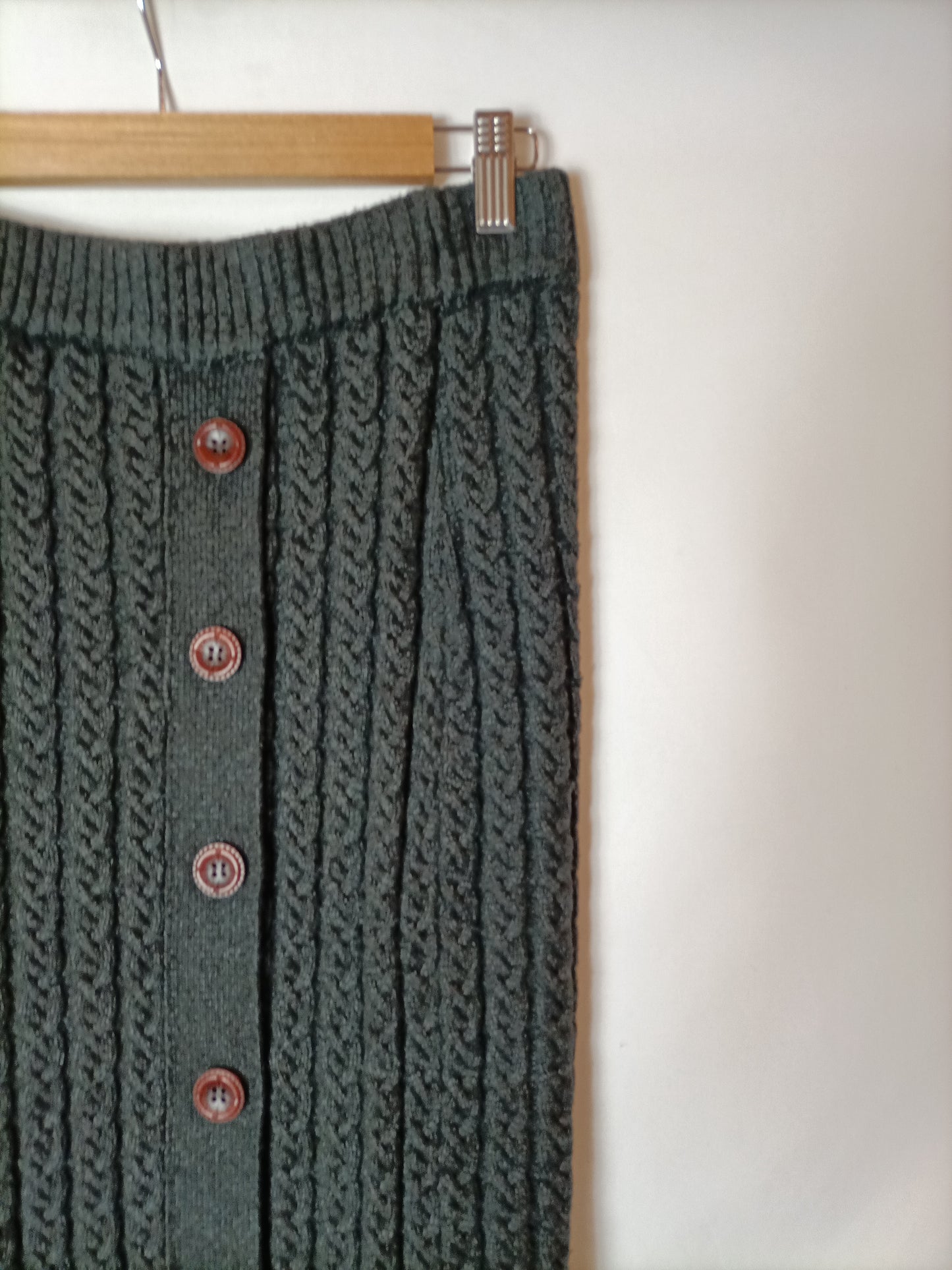 ZARA. Falda midi punto gris T.s