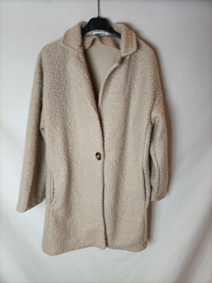 HASHTAG CLOTHES. Abrigo borrego beige T.s