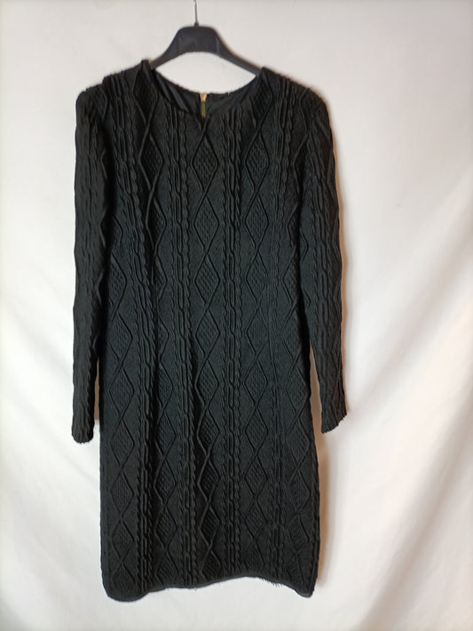 OTRAS. Vestido negro textura T.M
