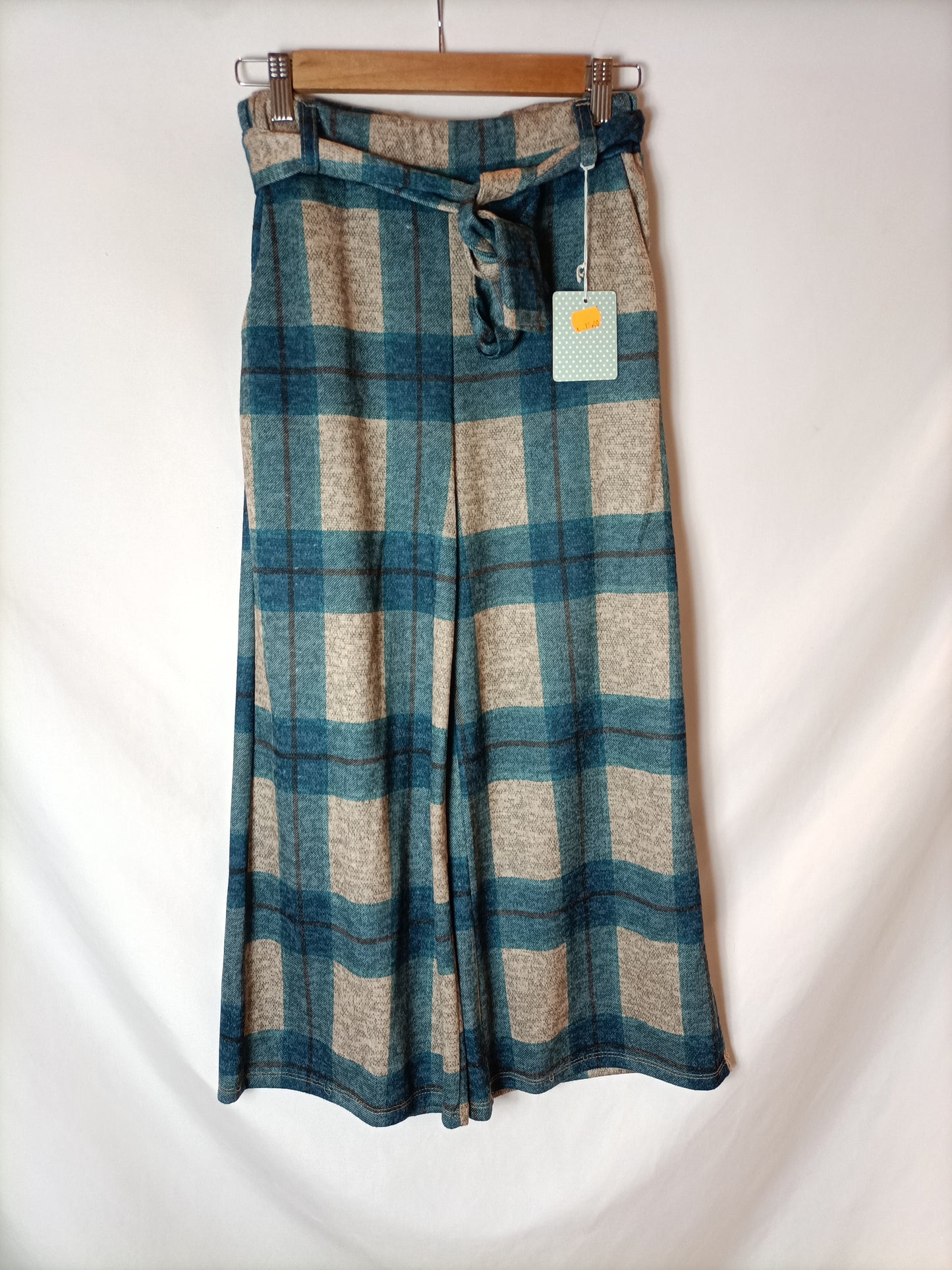 JB. Pantalones culotte cuadros. T.S