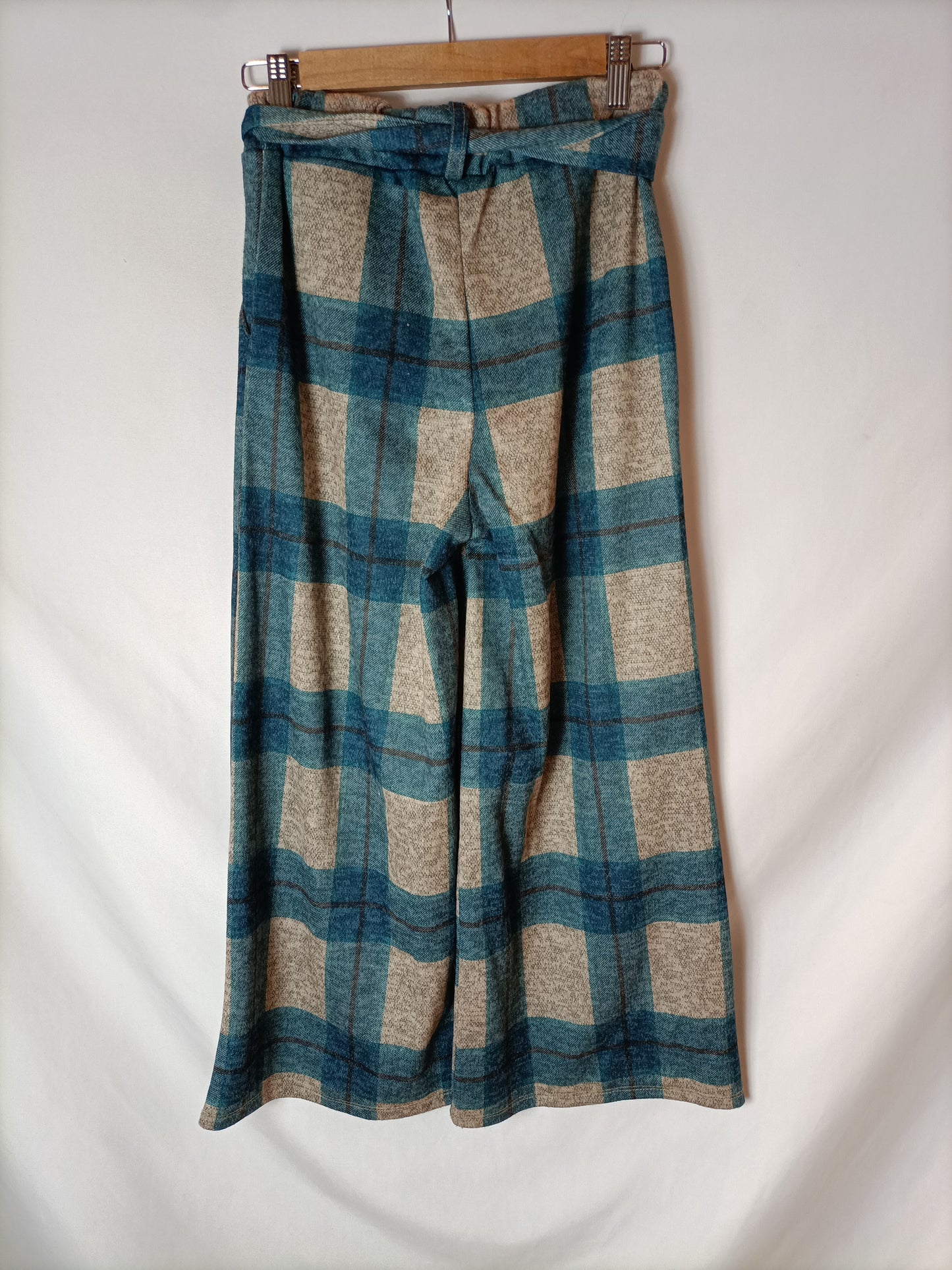 JB. Pantalones culotte cuadros. T.S