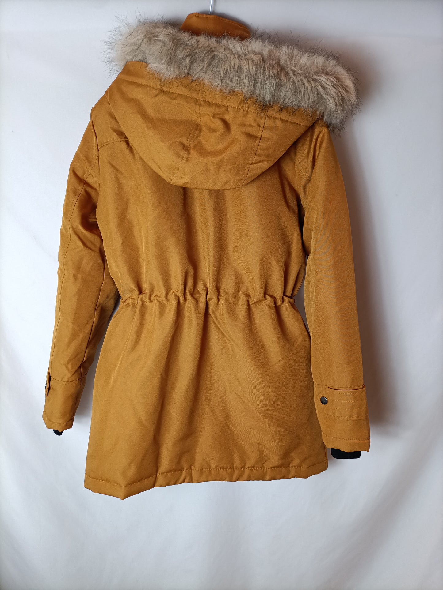 VERO MODA. Parka mostaza capucha T.s
