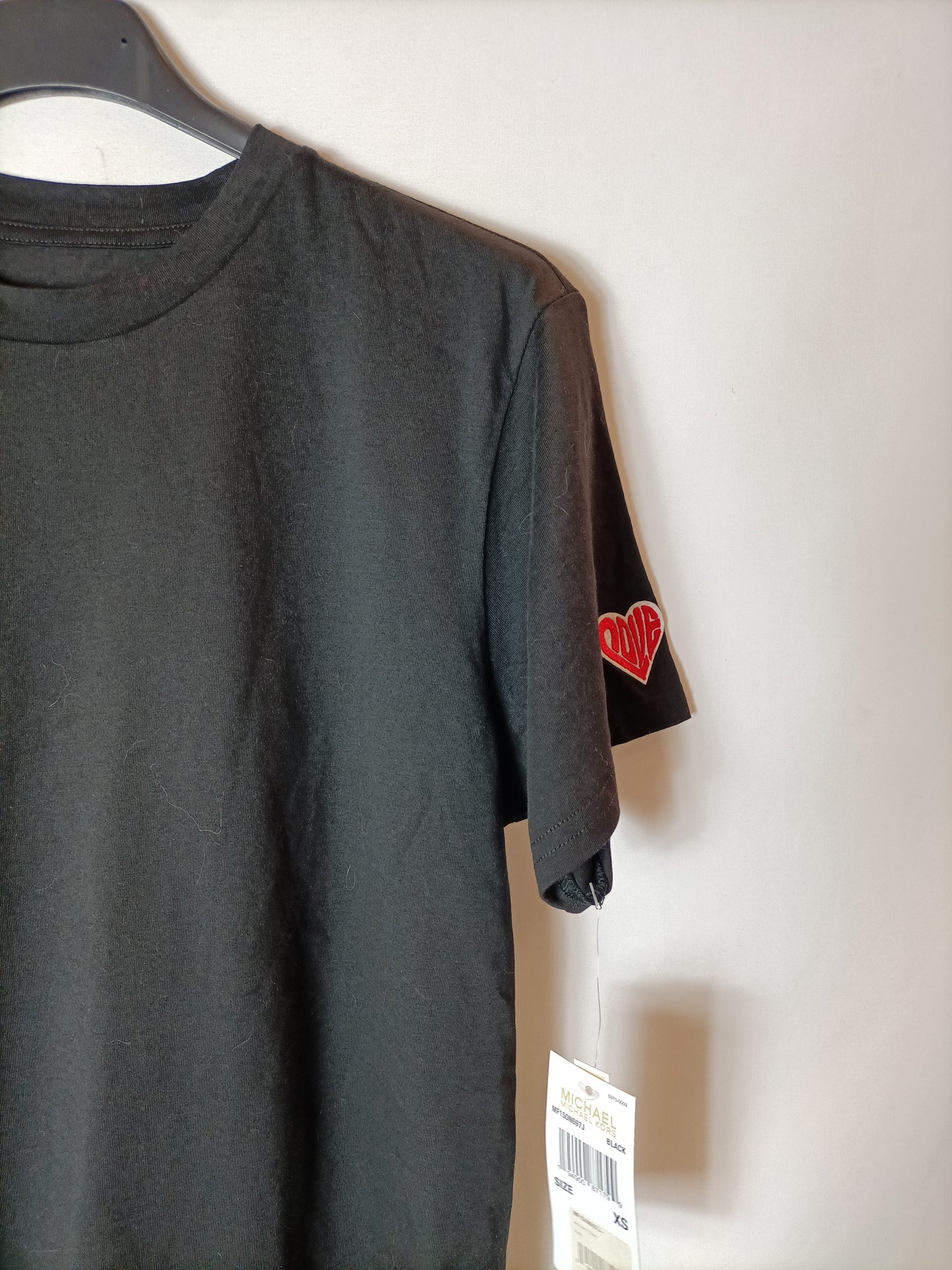 MICHAEL KORS. Camiseta negra letras T.xs