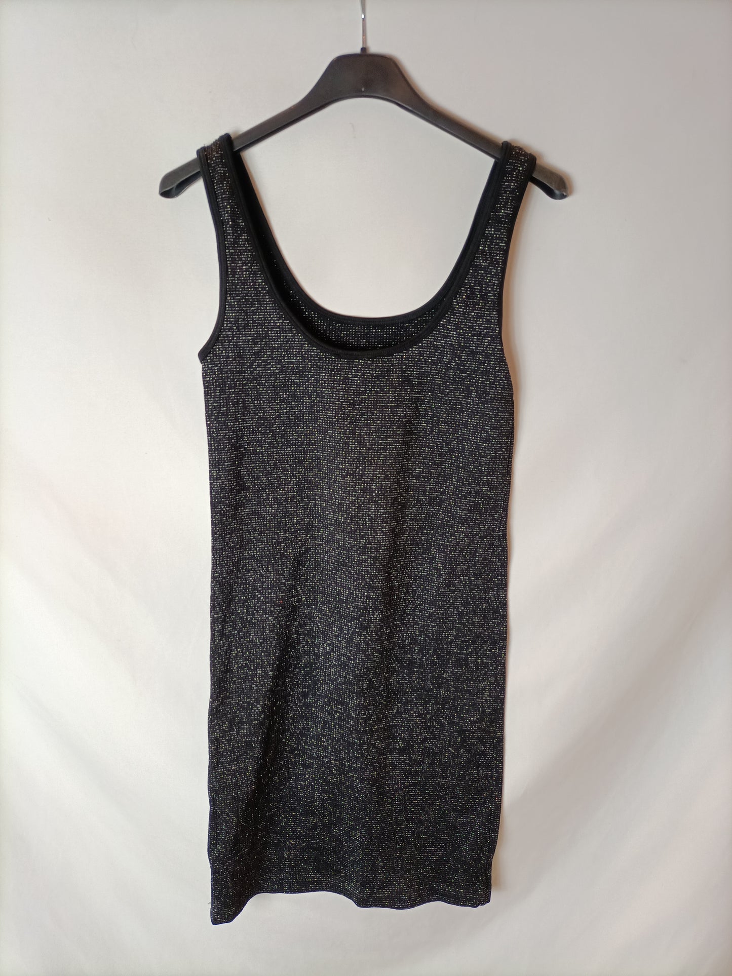 ZARA. Vestido entallado hilos  T.s