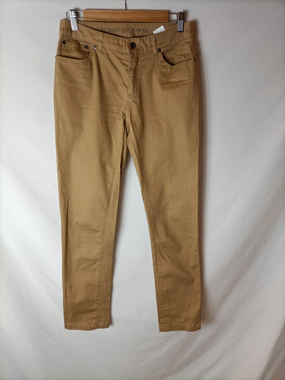 CORTEFIEL. Pantalones textura camel. T.38