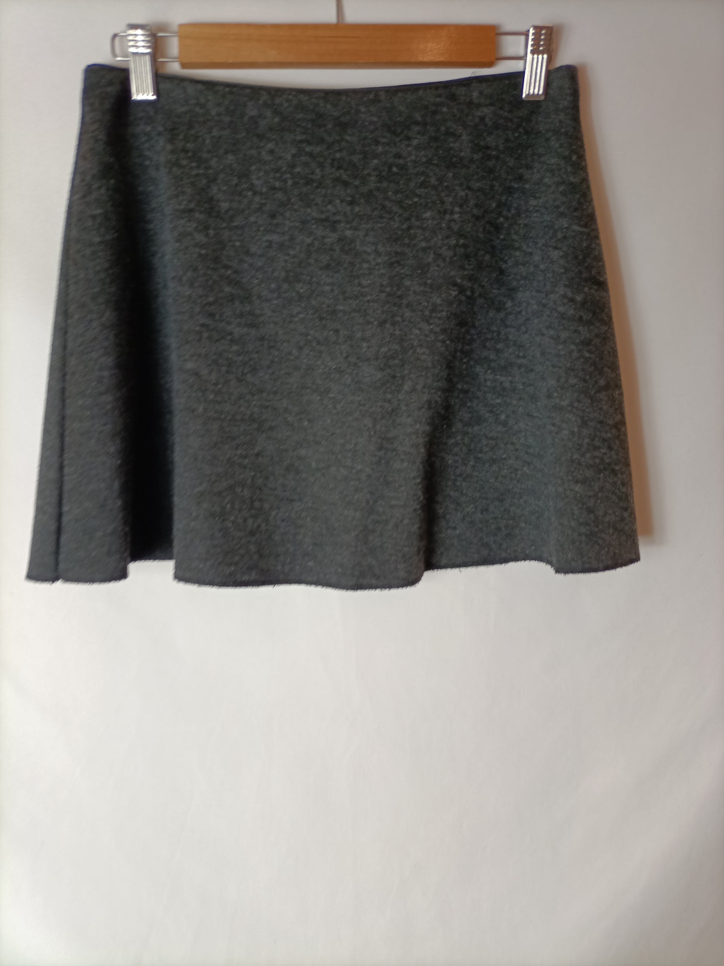 ZARA. Falda fluida gris marengo. T. M