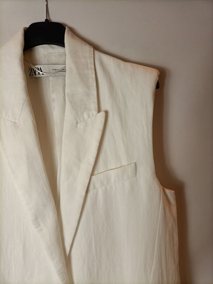 ZARA. White vest T.xs