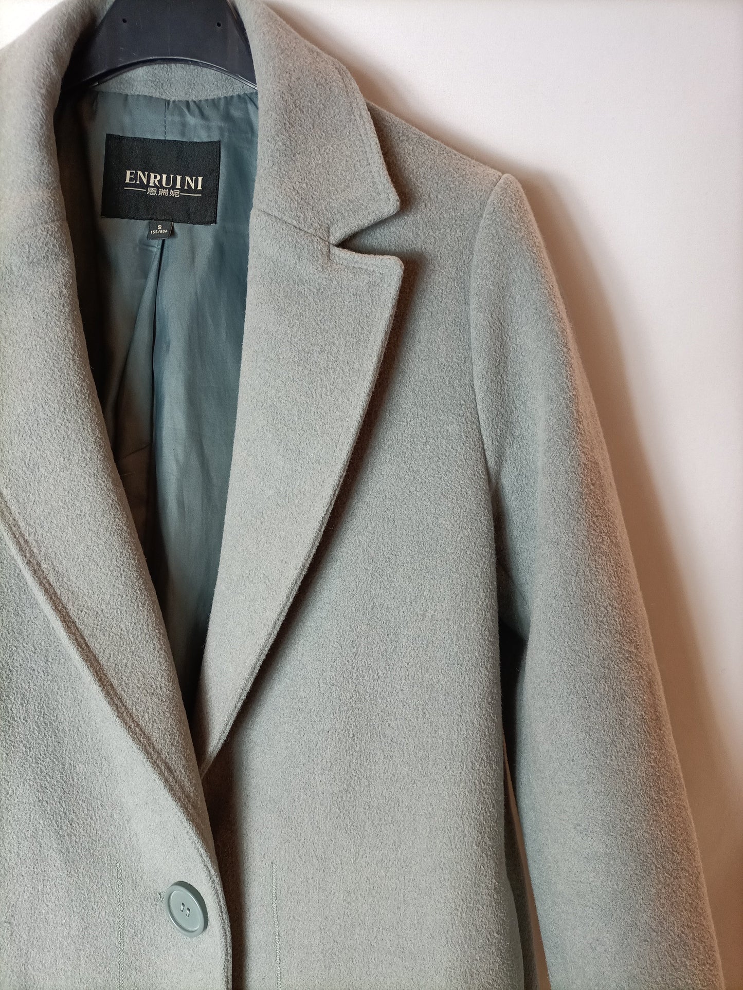 ENRUINI. Green cloth coat Ts