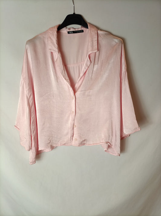 ZARA. Blusa rosa cortita T.xs
