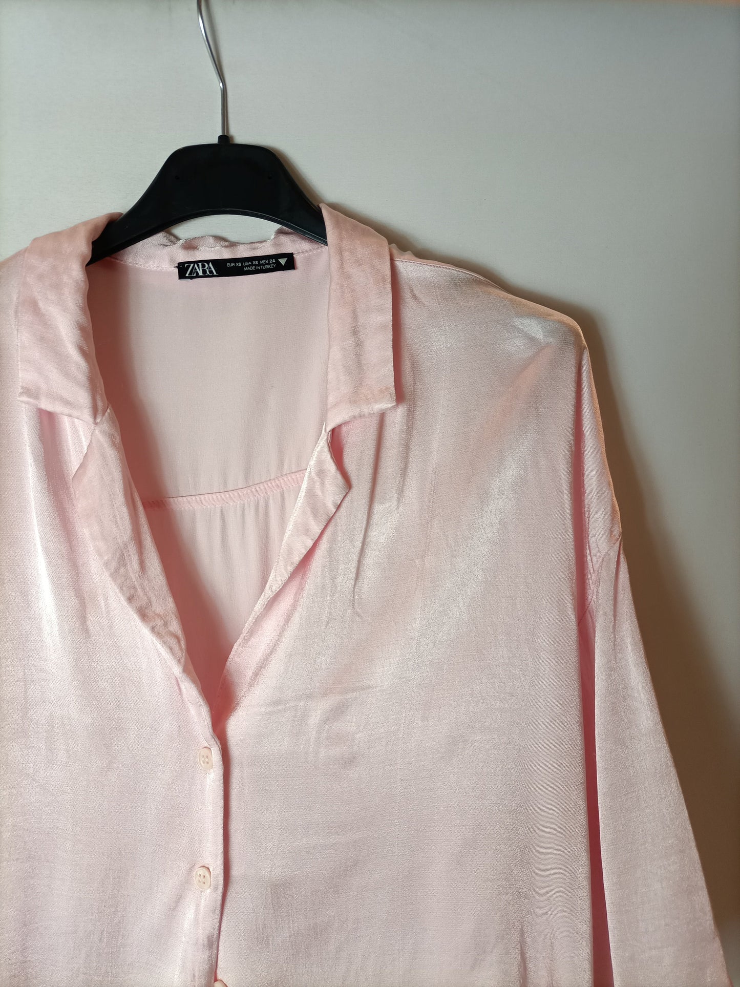 ZARA. Blusa rosa cortita T.xs