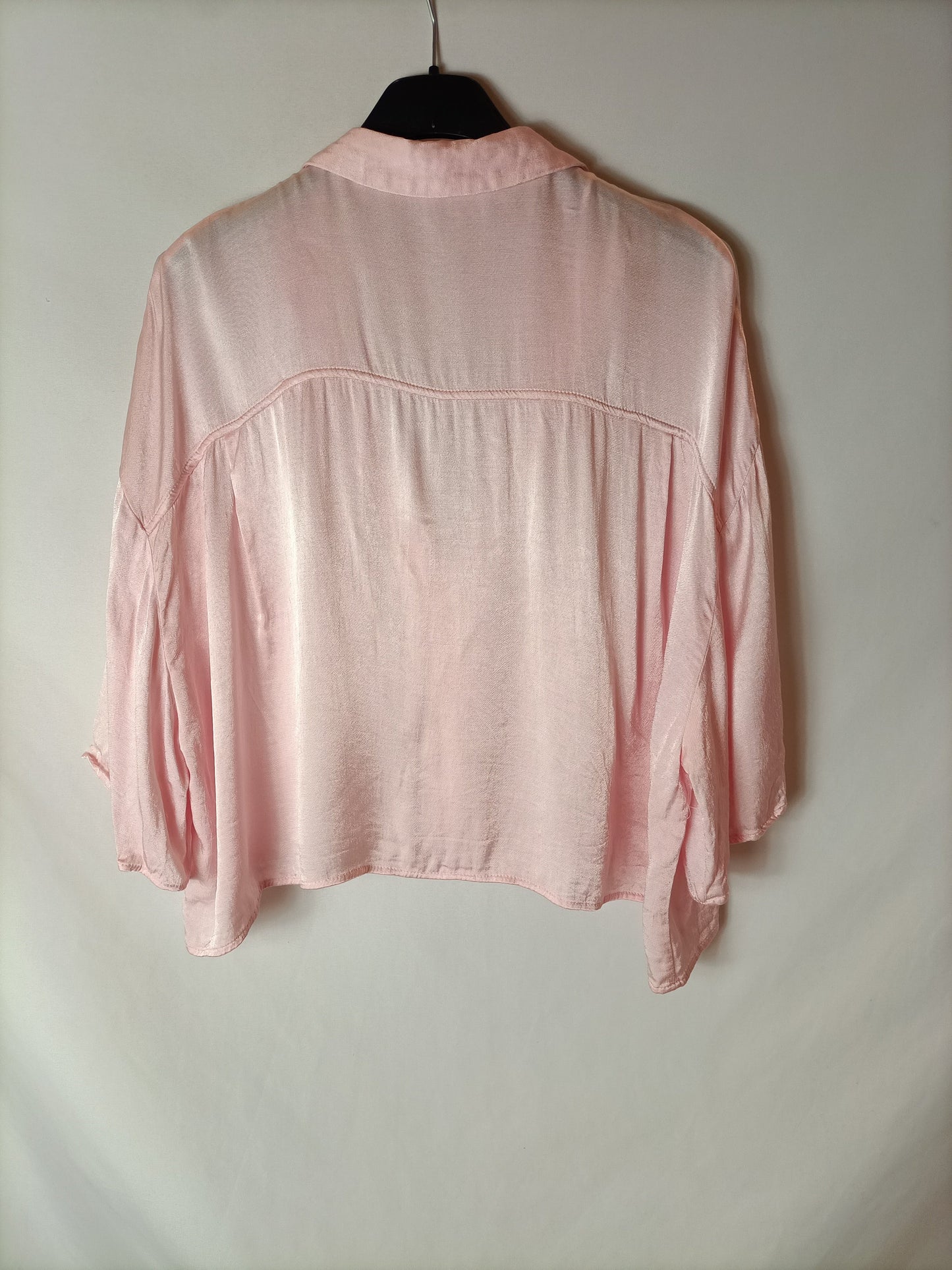 ZARA. Blusa rosa cortita T.xs