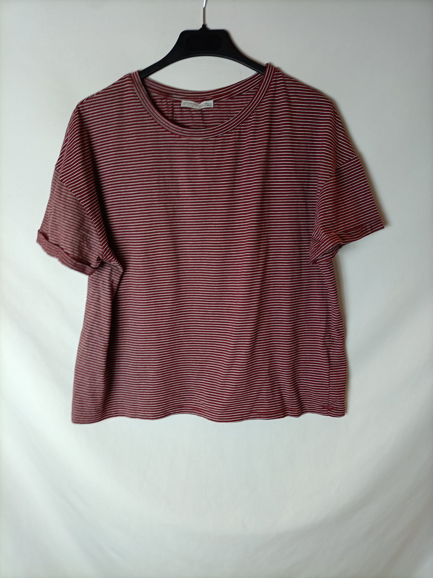 ZARA. Burgundy striped T-shirt. TS 
