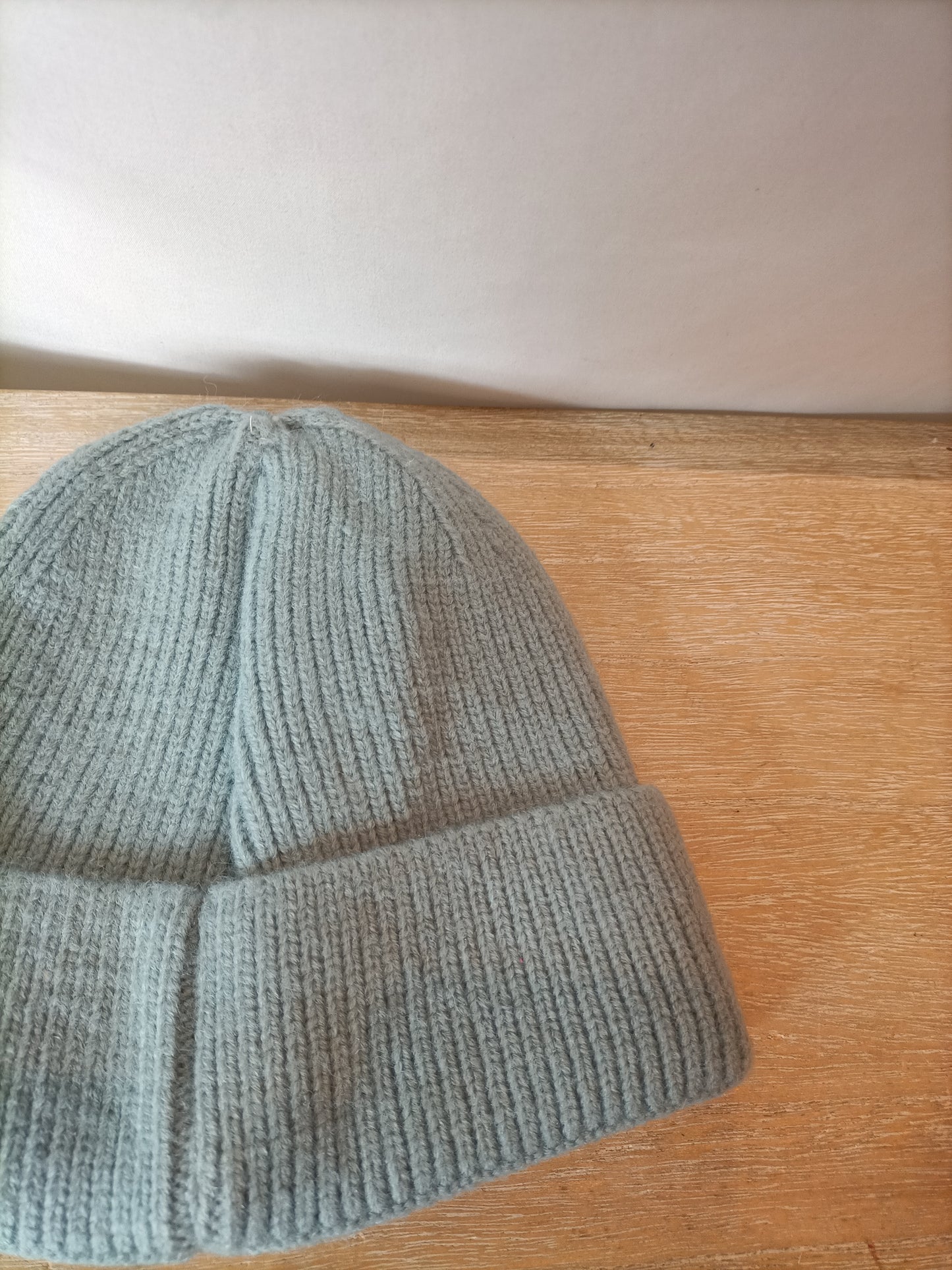 OTRAS. Gorro azul claro.