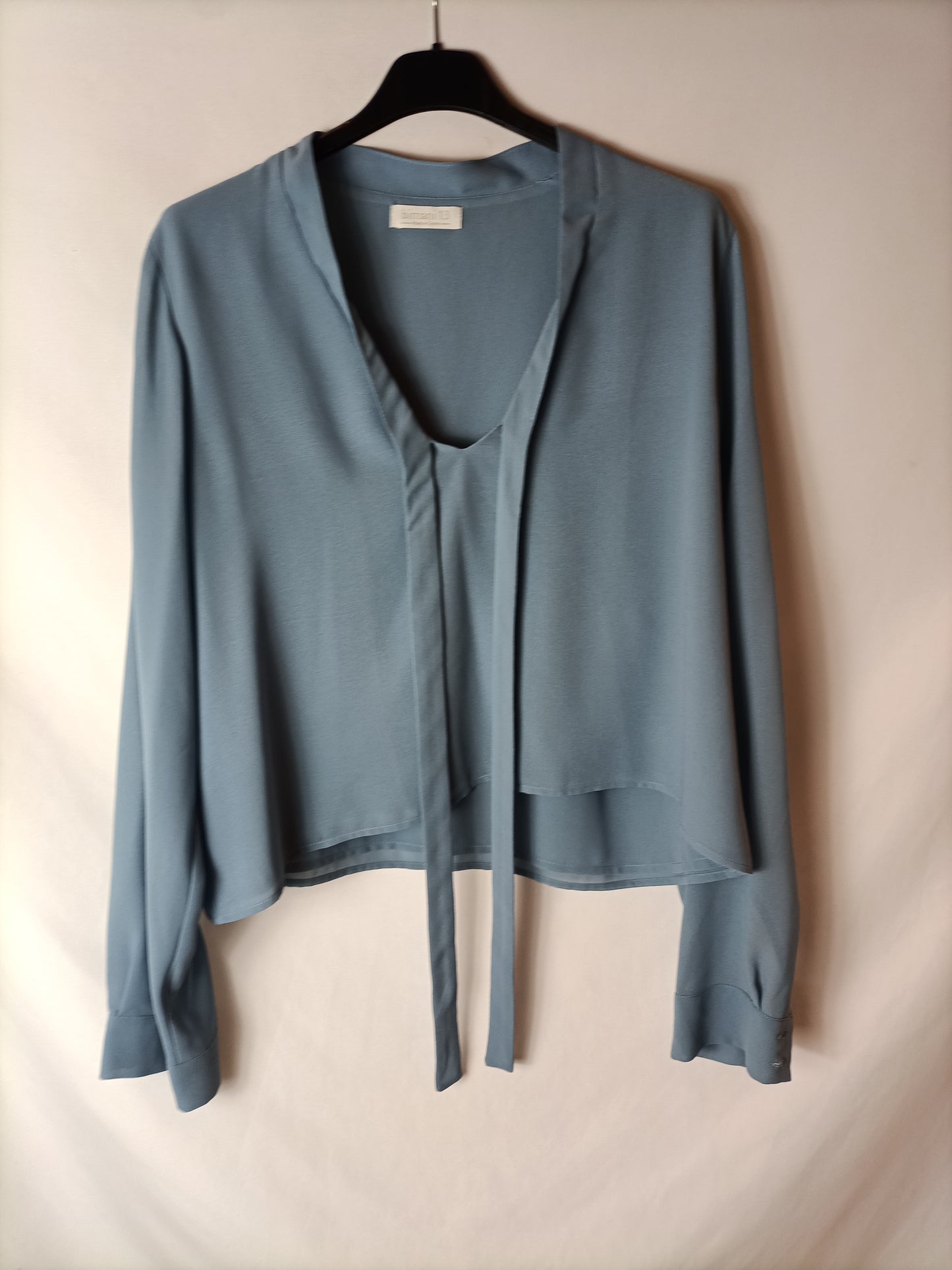 BIMANI. blusa azul fluida T.l