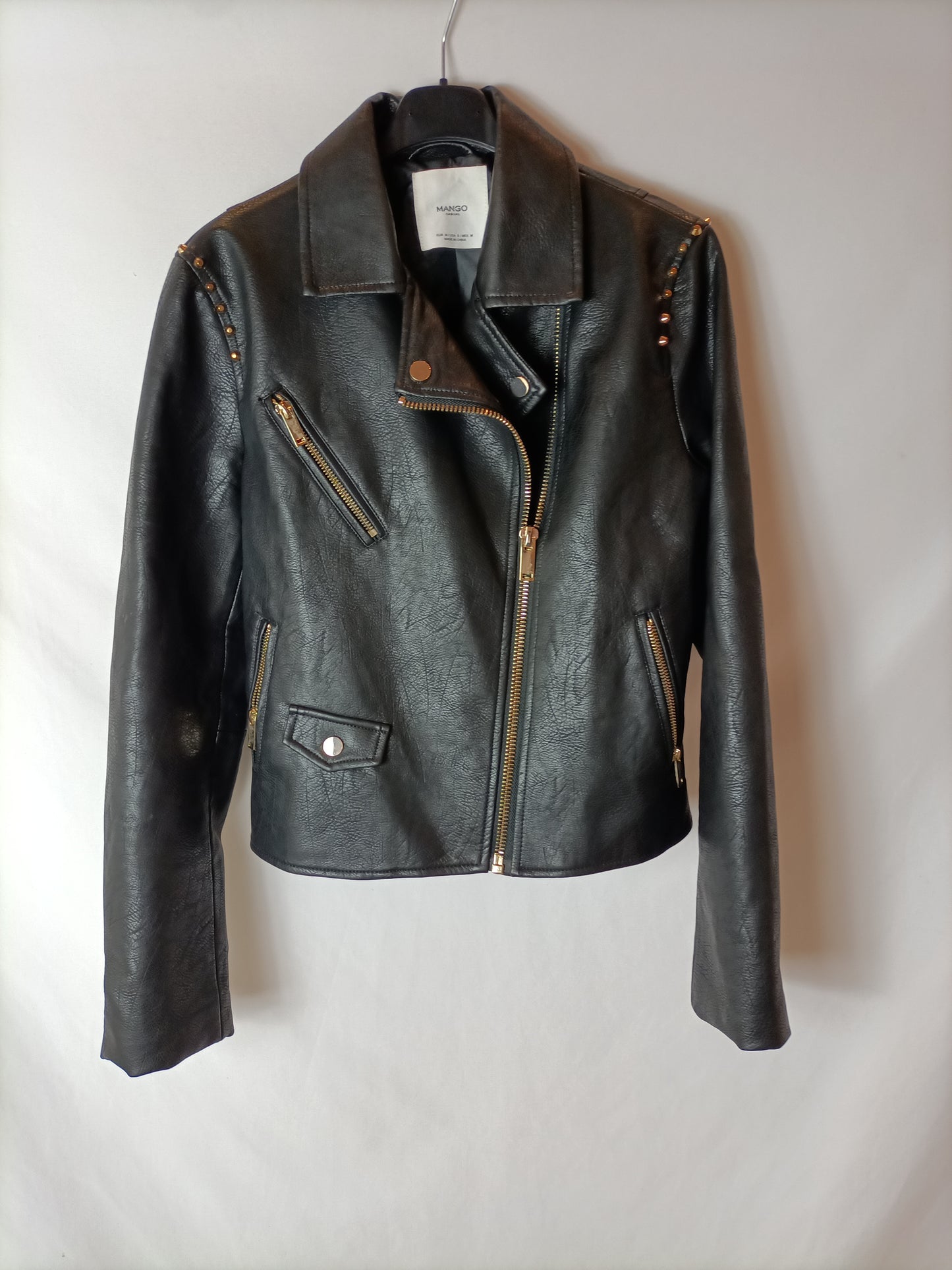 MANGO. Biker negra efecto  piel t.m