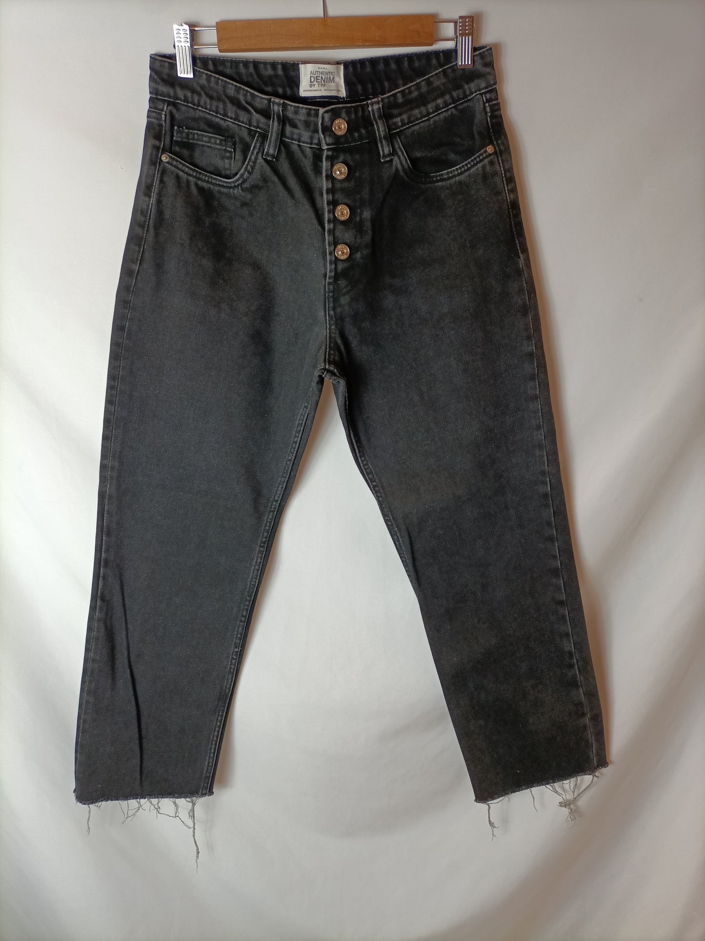 ZARA. Pantalón negro recto T.38