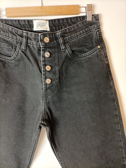 ZARA. Pantalón negro recto T.38