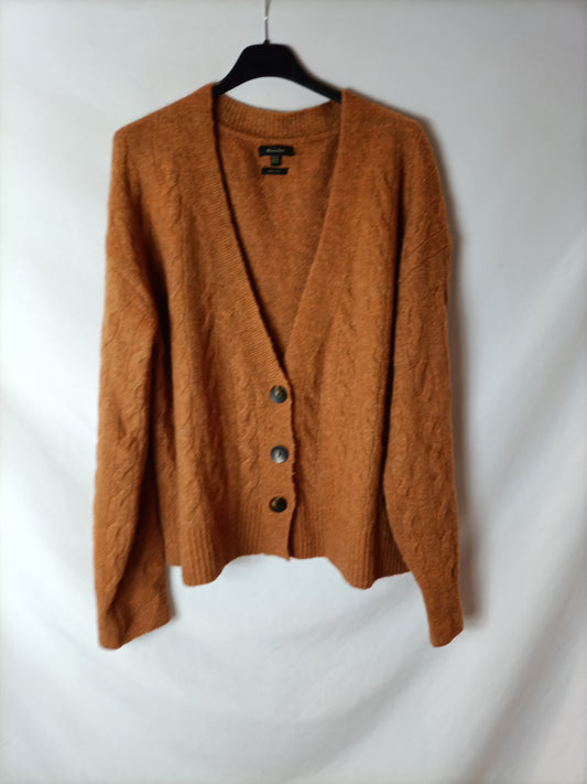MASSIMO DUTTI. Oversized cable-knit cardigan. TM