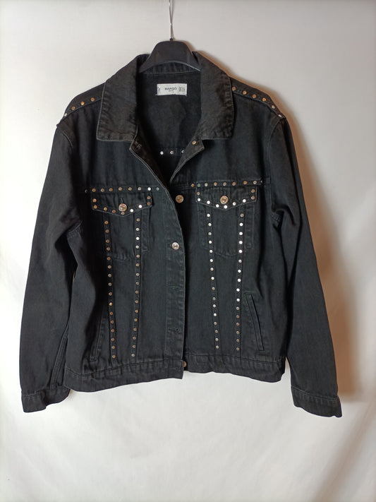 MANGO. Oversized studded jacket. TM/L