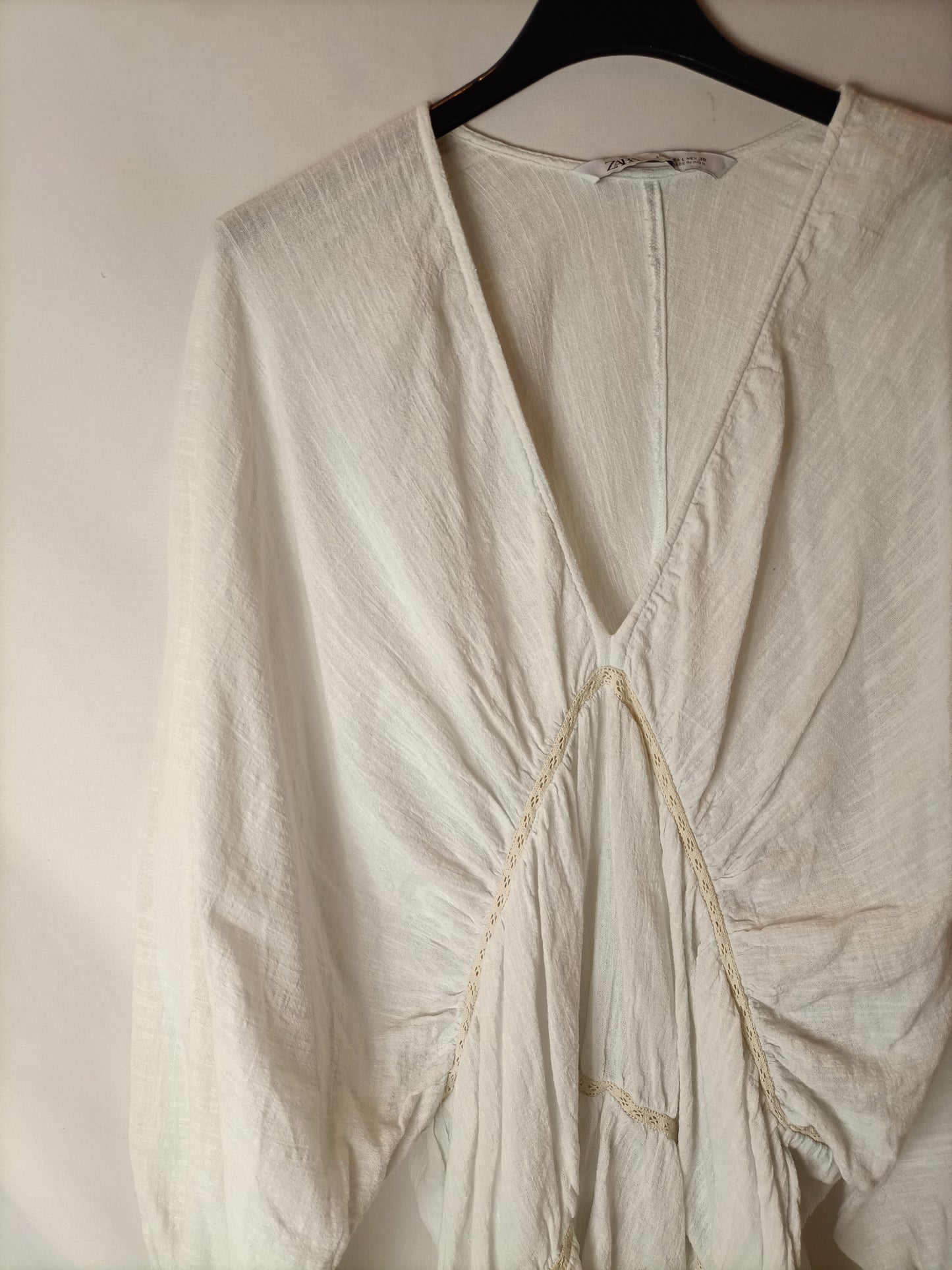 ZARA. Blusa larga/vestido blanco roto. T L