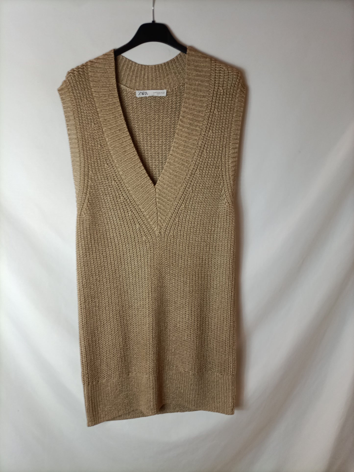 ZARA, Chaleco/vestido punto ocre. T M