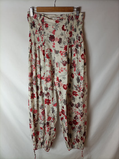 PROMOD. Pantalón bombacho estampado. T M