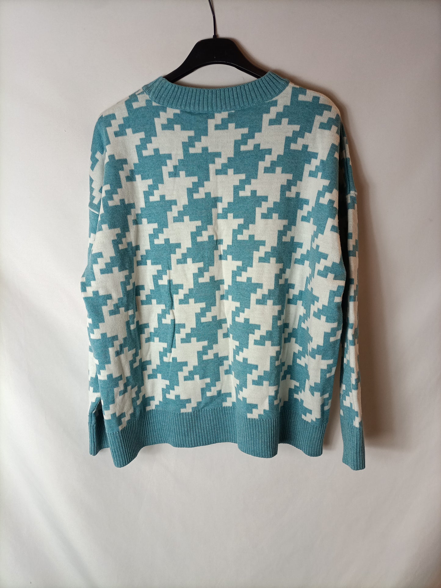 CARMELA CARMELA. Jersey estampado geométrico azul.