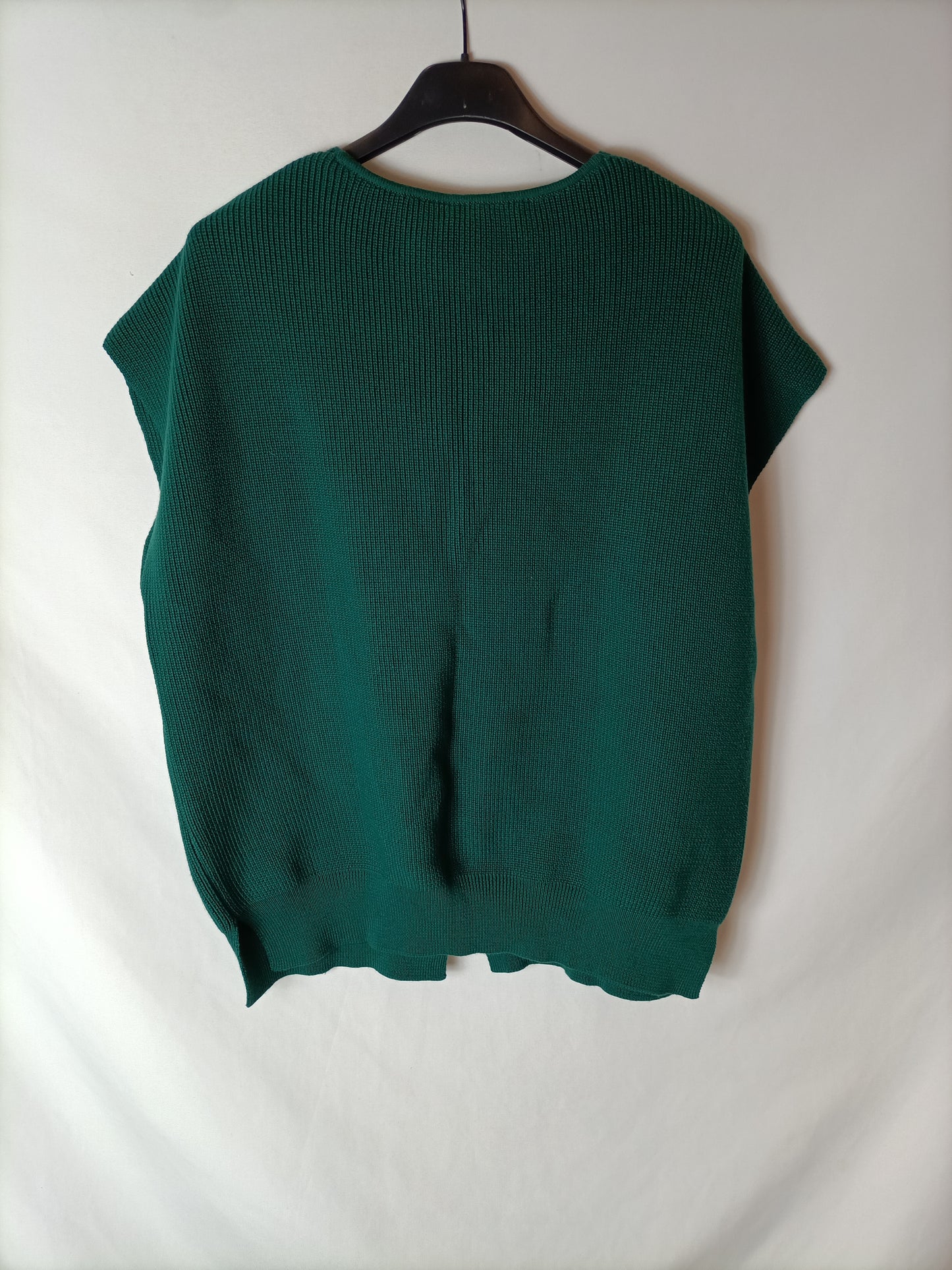 COUNTING CLOUDS. Rebeca son mangas verde botella. T M