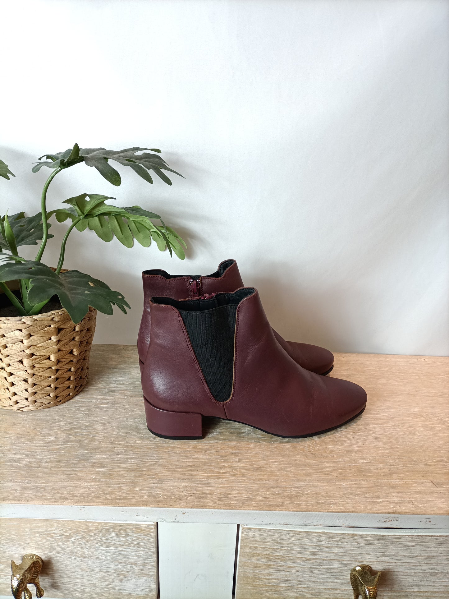 MIMAO. Botines burdeos piel T.38