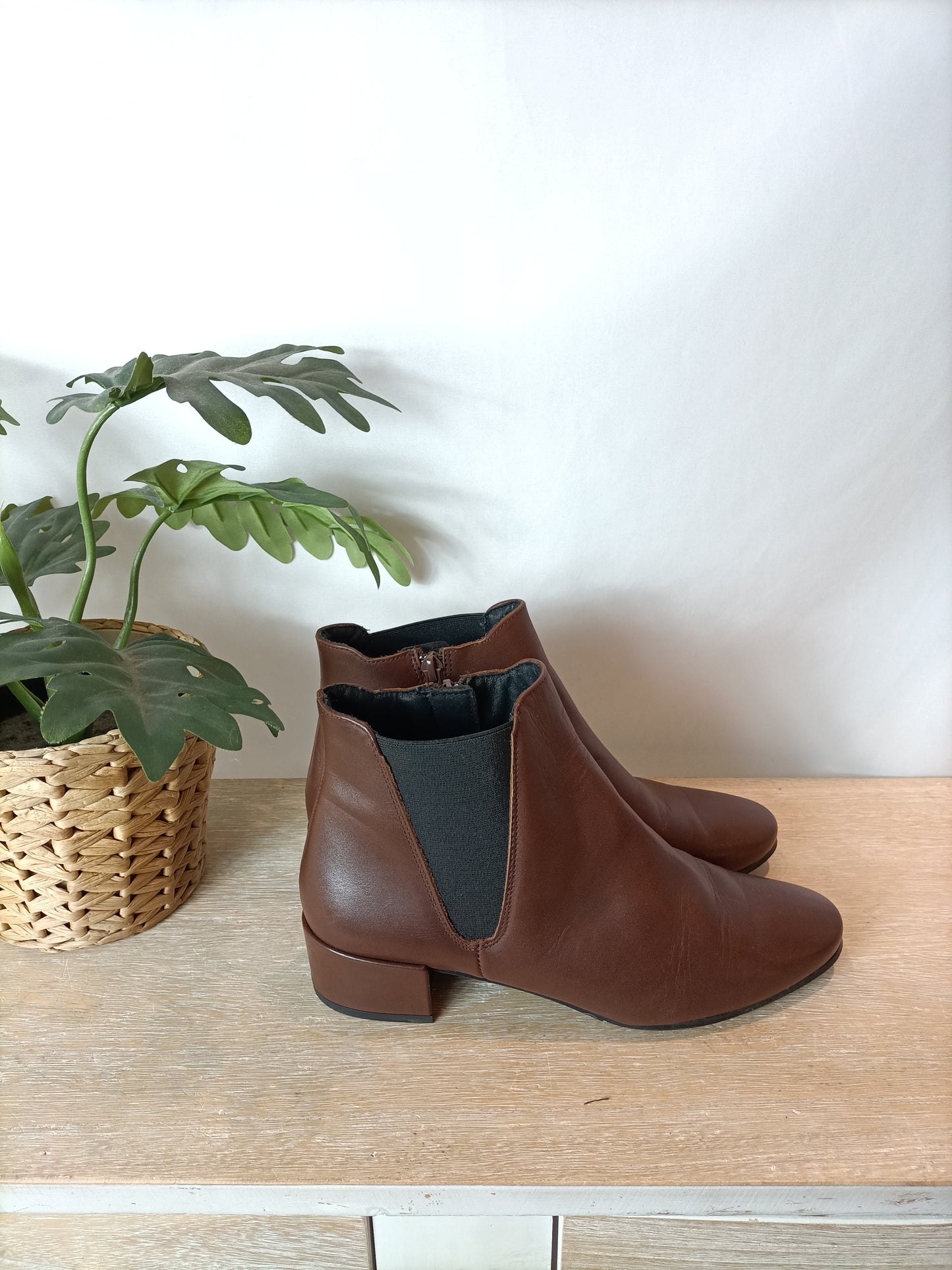 MIMAO. Botines marrones  piel T.38