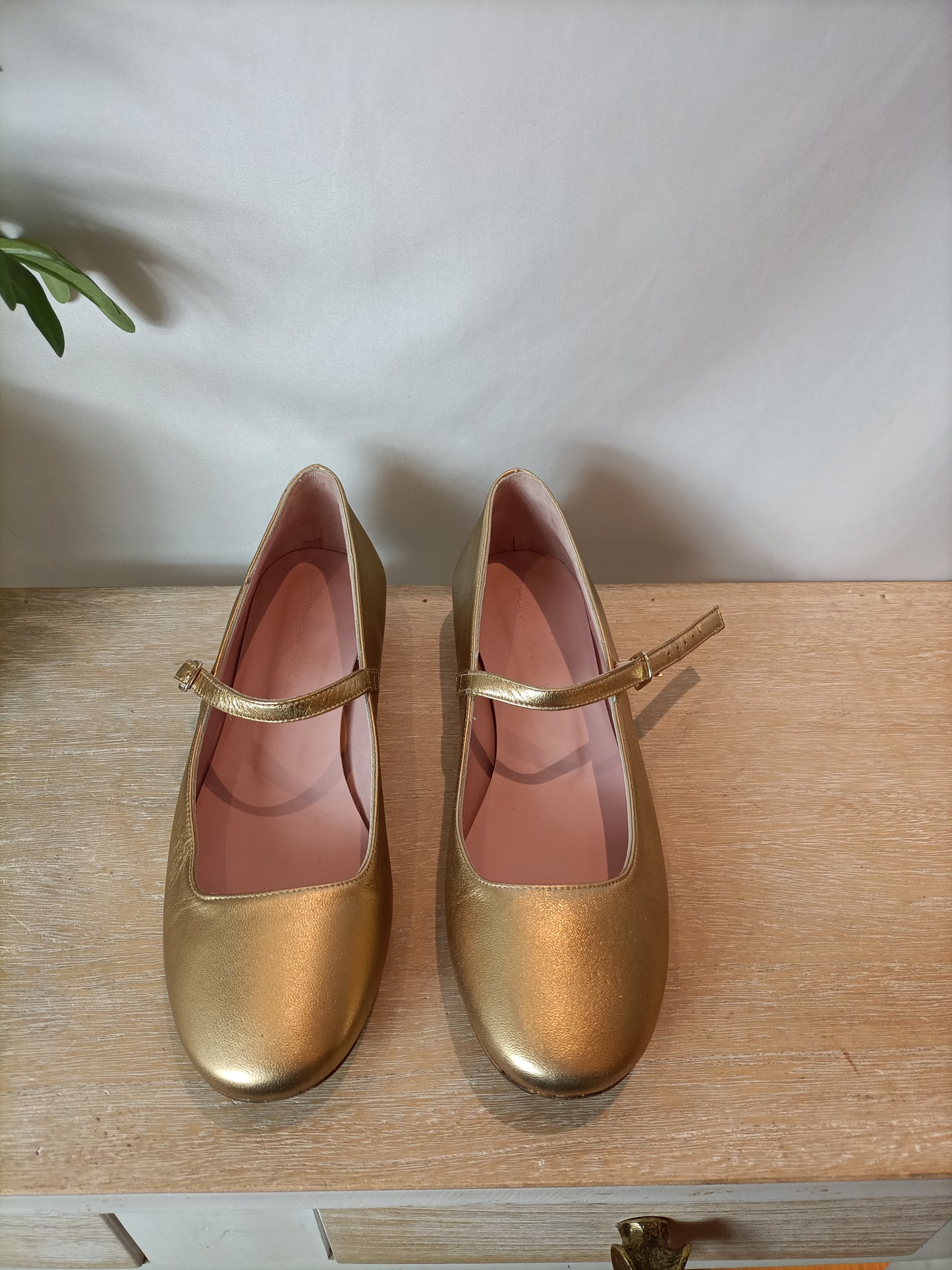 BOHEMIAN. Bailarina dorada T.39