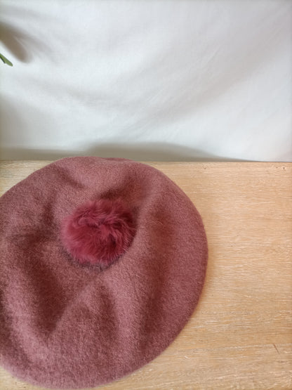 SFERA. Pink pompom beret