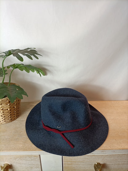 ADOLFO DOMÍNGUEZ. Blue cloth hat