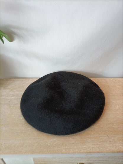 ZARA. Basic black beret Tm