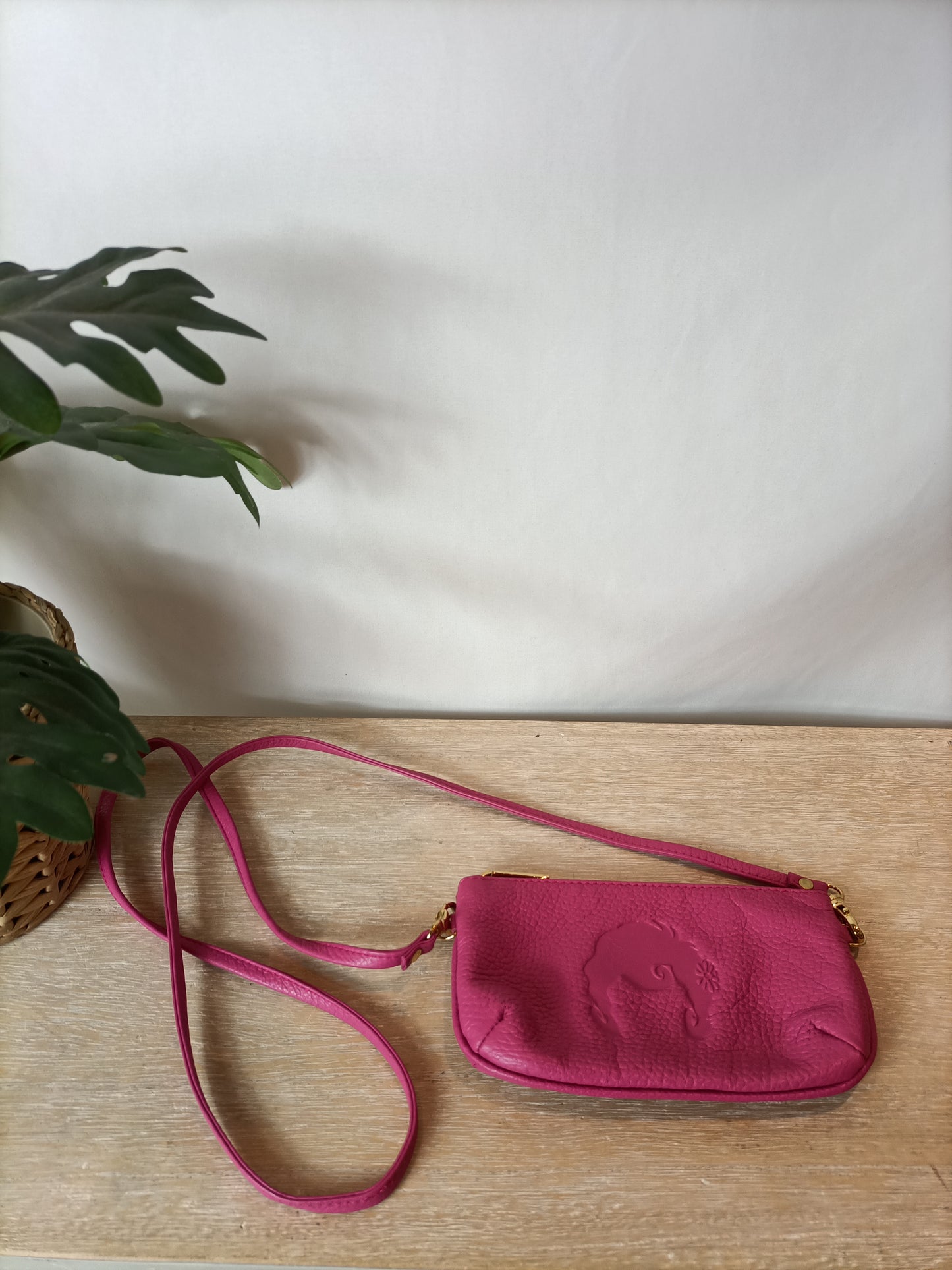 DOLORES PROMESAS. Bolso mini / monedero rosa