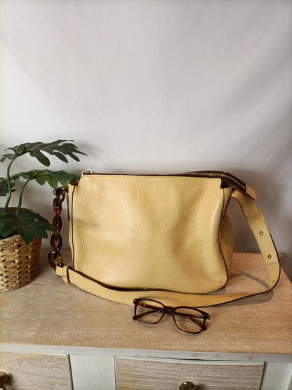 TOUS. Bolso piel color vainilla.