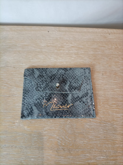 MICUIR. Blue leather print wallet