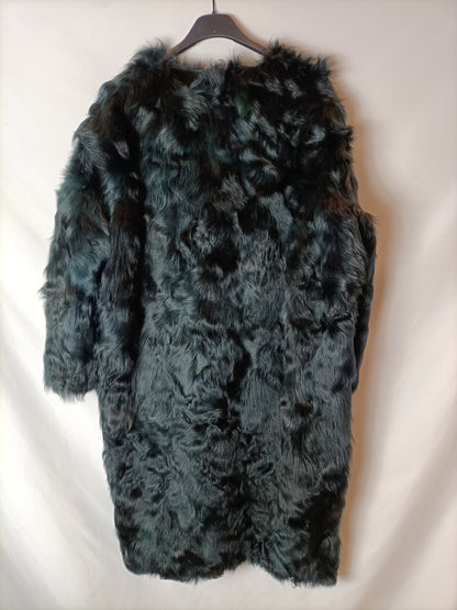 BIMBA Y LOLA. Black and blue fur coat.TL