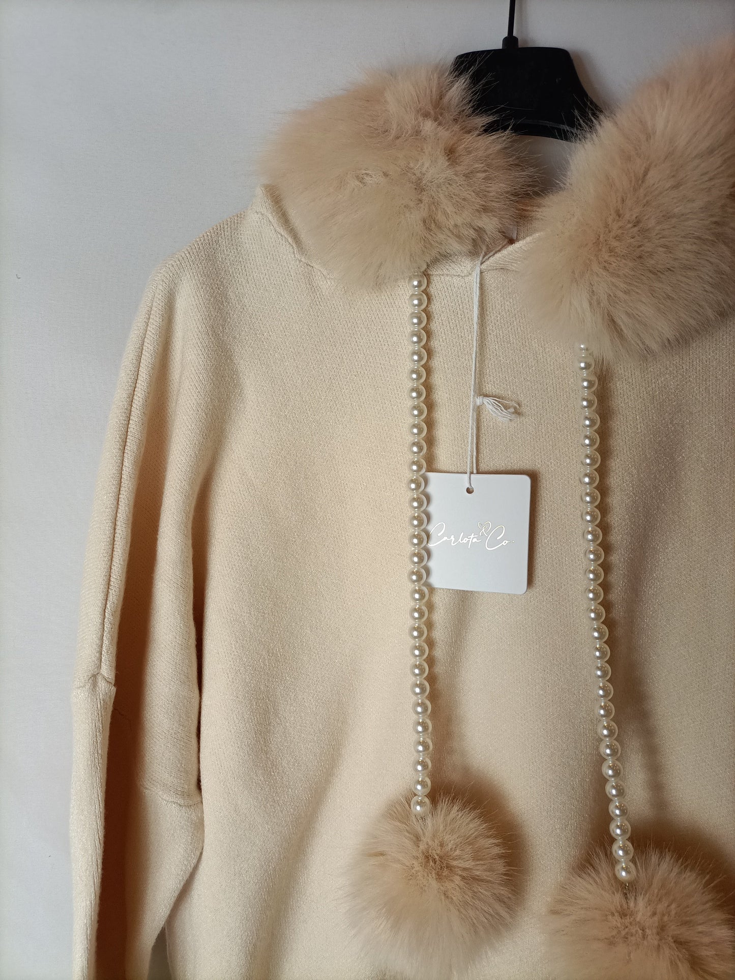 CARLOTA&amp;CO. Tu(l) furry hooded sweater