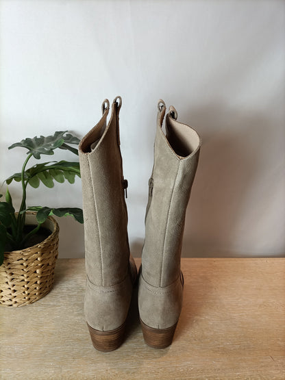 JU COLLECTION. Botas beige cowboy T.37
