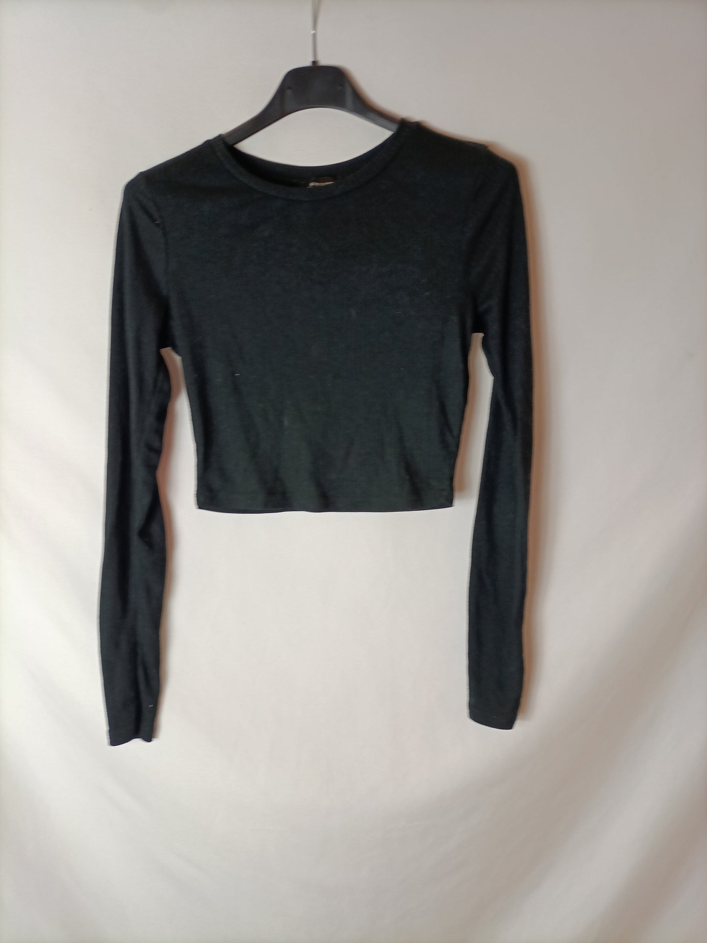 NEW LOOK. Camiseta crop negra T.s