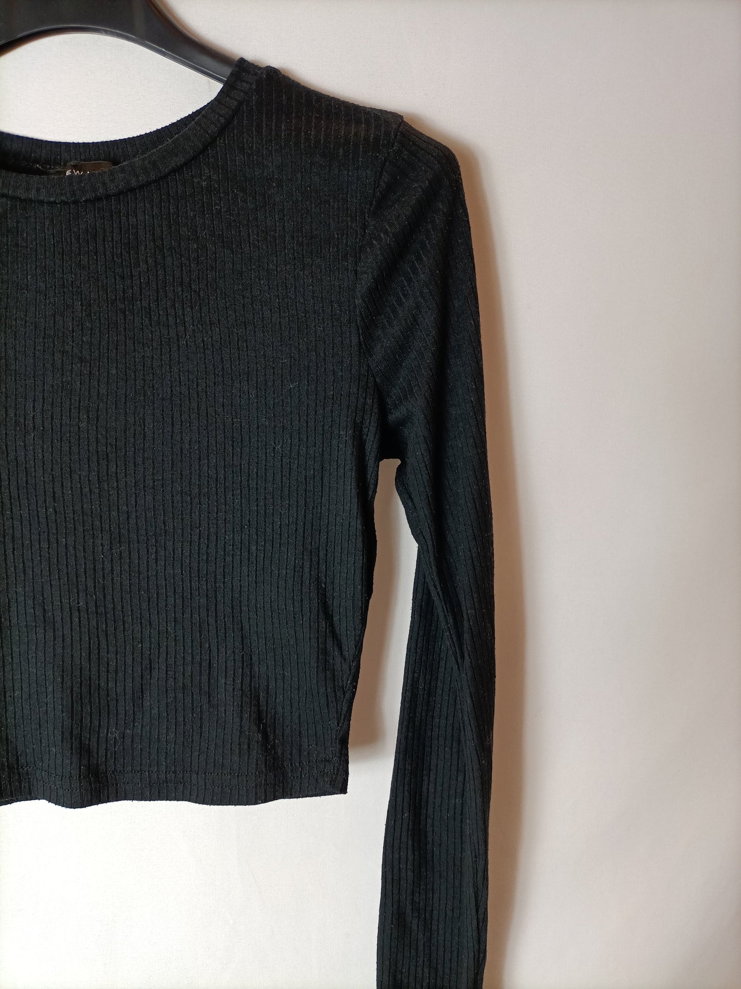 NEW LOOK. Camiseta crop negra T.s