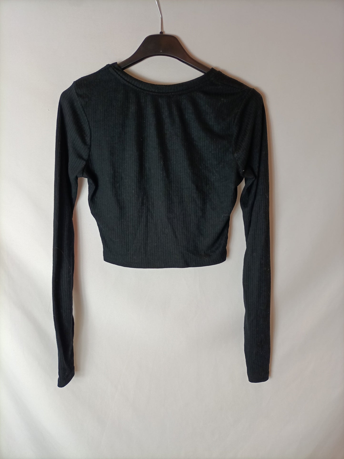 NEW LOOK. Camiseta crop negra T.s