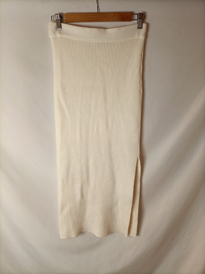ZARA. Falda canalé apertura T.s